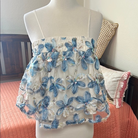 Babydoll Cropped Top SHEIN NWT Blue and Cream Floral Smocked Camisole size M - Picture 12 of 12